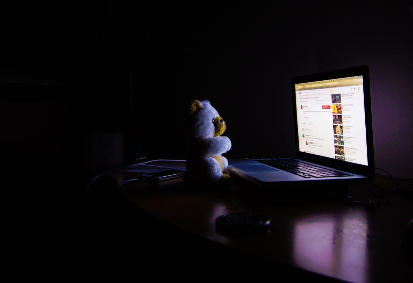 Thinking about Promoting your Business with YouTube Advertising? Read This