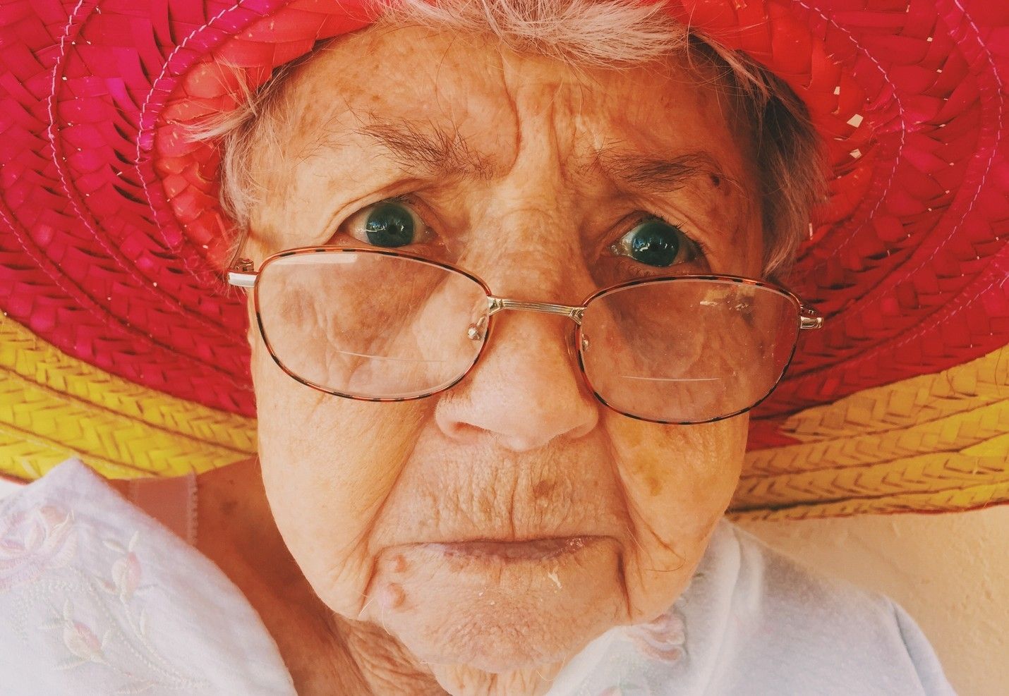 Stanford scientists link distinct points of aging to three specific years