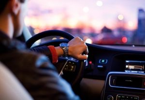 Uber reaches tentative settlement with drivers arbitrating over employment status and expense reimbursement